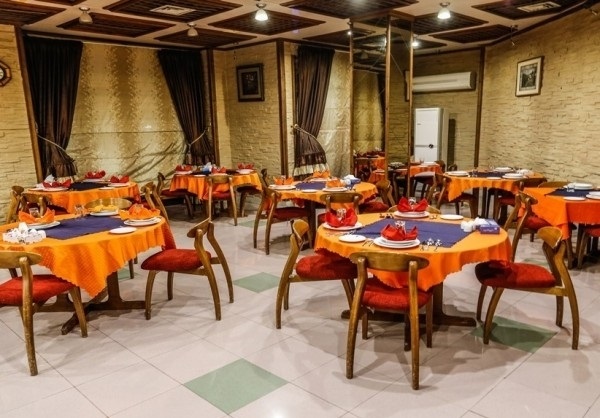 رستوران هتل جهانگردی دلوار بوشهر